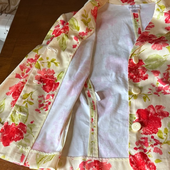 Apt. 9 Cream and Red Floral Blazer - Picture 11 of 11